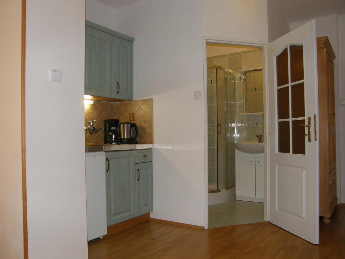 Apartmany Smika โรกีนีซ นัด ยีเซอโร ภายนอก รูปภาพ