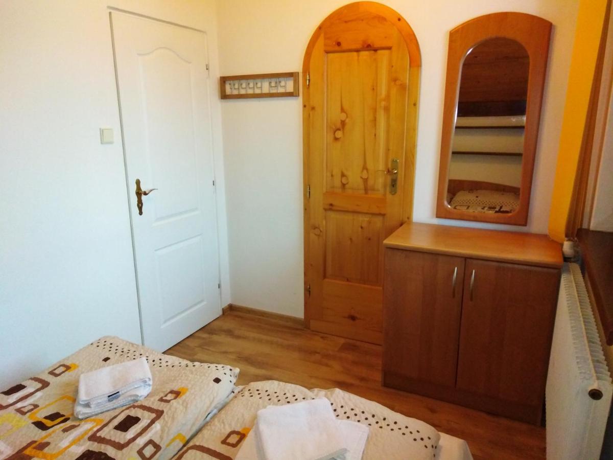 Apartmany Smika โรกีนีซ นัด ยีเซอโร ภายนอก รูปภาพ