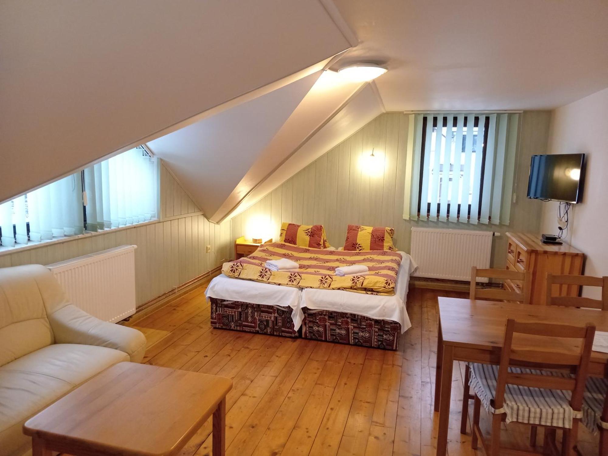 Apartmany Smika โรกีนีซ นัด ยีเซอโร ภายนอก รูปภาพ
